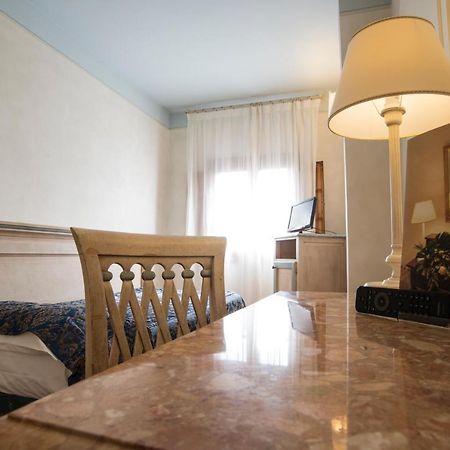 Park Hotel Santa Maria A Monte Dış mekan fotoğraf